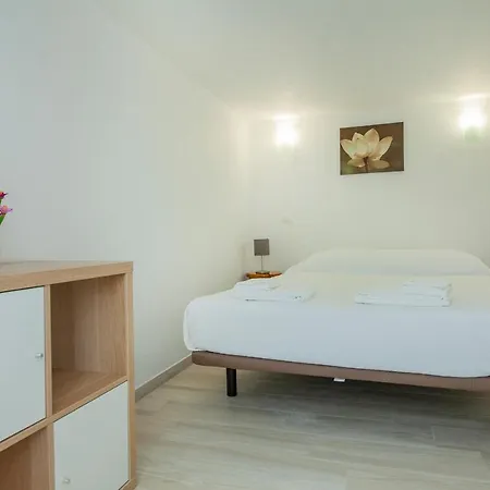 B21 - Oliveira Cozy Flat *